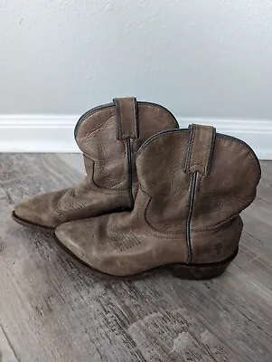 Frye - Western Pointed Toe  Ankle Boot Sz 6 • $85