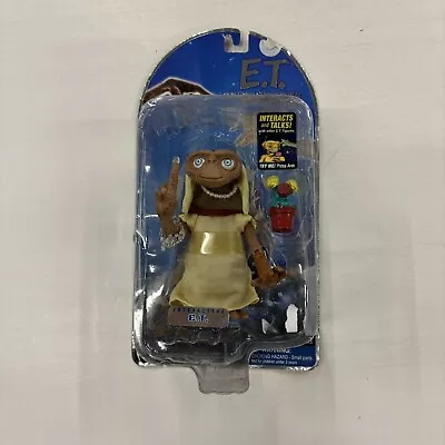 E.T. The Extra Terrestrial Intreractive Action Figure (Toys R Us Exclusive) • $24.30