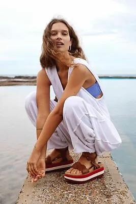 $104.99 • Buy Paloma Barcelo Lara Flatform Sandals Size 40 New