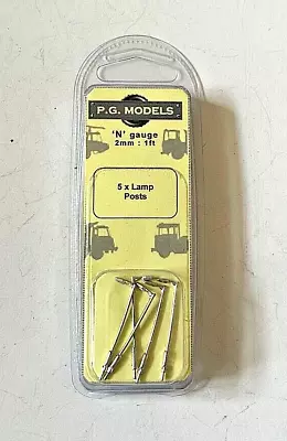 Mint In Sealed Box Pg Models N Gauge5 X White Metal Lamp Posts • £1.99