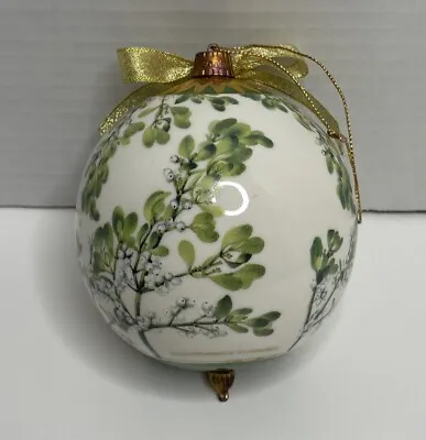 Smithsonian Collection Goebel Mistletoe Kissing Ball Christmas Ornament • $25.99