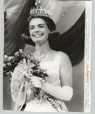 D FAUBION Of OKLAHOMA Crowned JR. MISS AMERICA Beauty PAGEANT 1968 Press Photo • $35