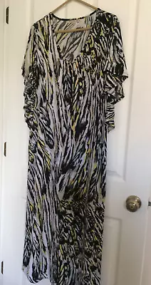 MARISA - Maxi Abstract Print Hostess Gown Butterfly Sleeves M • $9