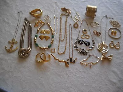 Large Lot Vintage 33 Gold Tone Jewelry KATE SPADE BSK AVON CORO NAPIER • $68.99