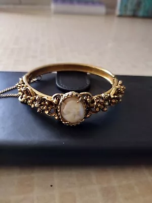 Lorenza Cameo Vintage Bracelet • $20