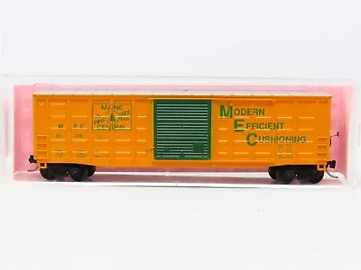 N Scale Roundhouse 8177 MEC Maine Central Single Door 50' Box Car #29216 • $19.95