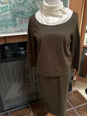 Vintage 1960-70s Brown Acrylic Ladies Suit Size S • $14.99