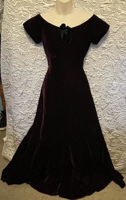 Vtg Caroline Charles Gothic Deep Burgundy Wine Velvet Full Length Dress UK 10 • £84.99