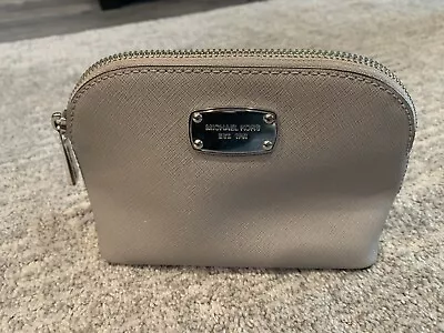 Michael Kors Gray Wallet/Wristlet • $15