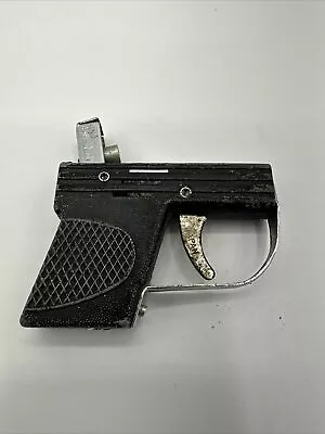 VINTAGE 1962s ? MEN'S POCKET GUN PETROL LIGHTER ECON Vtg Antique • $39.99