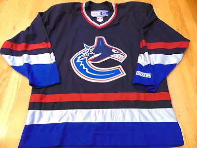 Nwot Vintage Ccm Nhl Vancouver Canucks Hockey Jersey Size L • $102.29