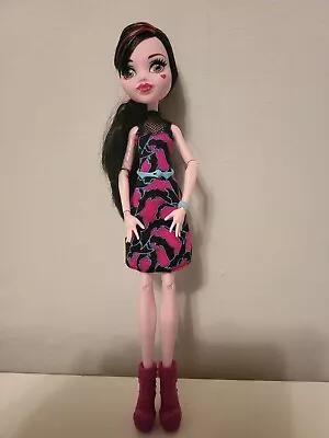 £13 • Buy Monster High Draculaura Doll Black Hair Pink Bow 2016 Mattel 11  Collectible