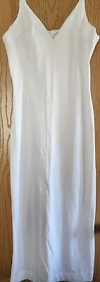 Vintage MOVIE STAR Nylon  WHITE FULL DRESS SLIP ~ Women's Size 36 • $18