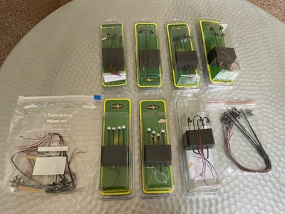 £55 • Buy Train Save Lights OO Gauge, Job Lot .