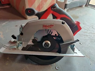 PRE-OWNED Milwaukee  2630-20 M18 6-1/2  Cordless Circular Saw • $77