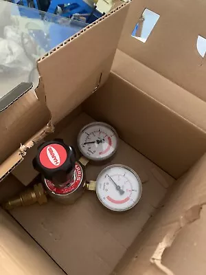 Harris Acetylene Gas 801e Regulator  Stages 1 Gauges 2 Output 1.5 Bar Brand New • £25