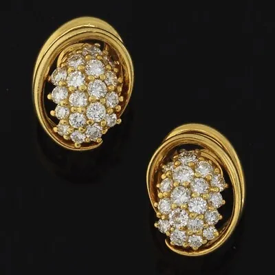 $2600 • Buy Jose' Hess 18k Gold Earrings