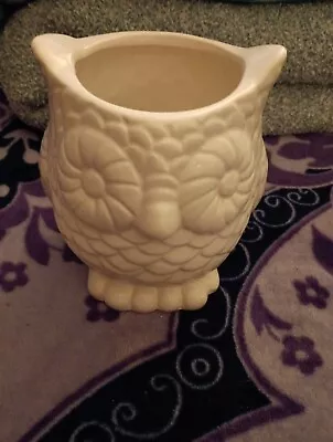 A White Owl Planter • $11.02