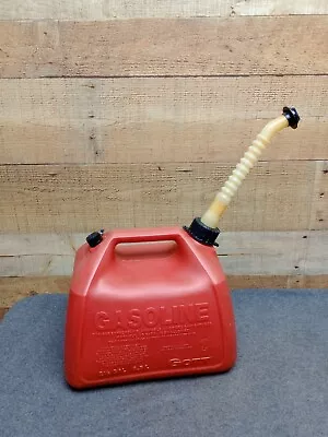 GOTT 2 1/2 Gallon Plastic Gas Can W/ Old Style Spout & End Cap • $27.50