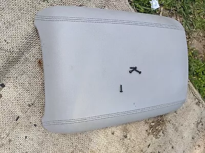 2007  Mercedes Benz R350 Center Console Lid/Armrest Gray Leather OEM • $50