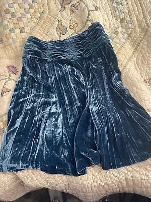 Intuitions Woman’s Size 4 Velvet/silk Skirt Green • $20