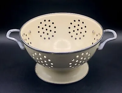 Vtg Handled Gloss Cream Pale Yellow 7” X 4” Footed Enamelware Strainer Colander • $14.50