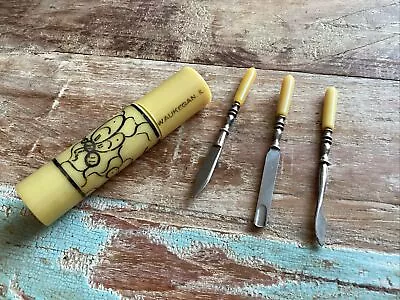 VINTAGE Bakelite 3-Piece Nail MANICURE SET Souvenir Waukegan Illinois Honey Bee • $9.99