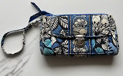 VERA BRADLEY Push-Lock Wristlet/Clutch/Wallet Retired Floral Print - Blue Bayou • $7.99