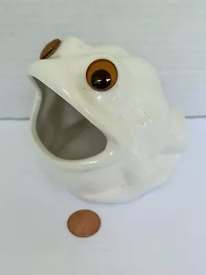 Vintage White Soap Pad Pottery Frog  Acrylic Eyes Big Mouth Scrubbie Taiwan • $17.98