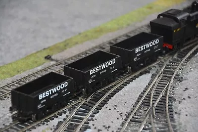 Hornby R096 Bestwood Iron Works Wagon X3 Rake Of Three 5 Plank Open Trucks OO Vg • £9.95