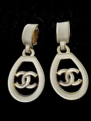 $1500 • Buy Vintage Chanel 2.5 Inches Long White Enamel On Gold Tone Metal Earrings Clip On