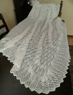 £26.99 • Buy Stunning Hand Knitted Baby Shawl