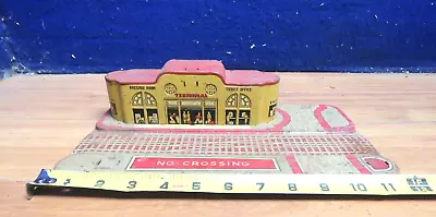 Vintage Marx Litho Tin Railroad Station With Platform 625162 • $15