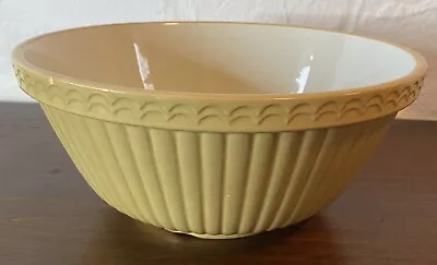 Vintage Ribbed Mixing Bowl • £10.99