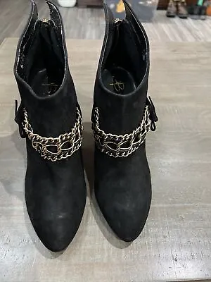 B  Makowsky Holly Black  Suede Chain Detail High Heel Ankle Boots 10M • $29.99