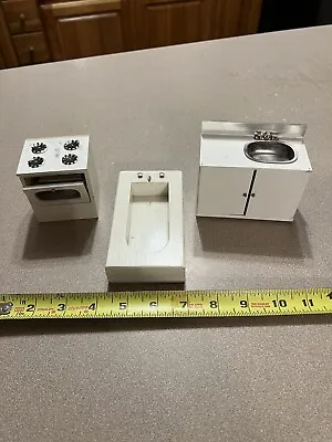 (4) CLASSICS VTG Doll Miniature White Wood Kitchen Stove Refrig Sink Cabinet • $16.95