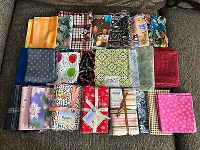 Vtg  Lot 2.5 Lbs Quilting Fabric Remnants Sewing Quilt NewScraps & 30+ Pieces • $10