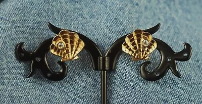 Vintage Unsigned 1990 Avon Island Scallop Shell Pierced Earrings Rhinestone • $10