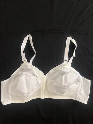 Vintage Exquisite Form Fully Bra White With Front Closure 44b • $19.99