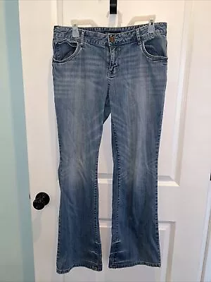 Mossimo Women's Size 12 Light Wash Low Rise Jeans • $14.99