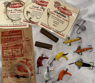 Vintage Wood + Plastic Fishing Lures Super Worms Leaders Pre 1970 • $14.99