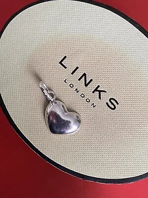 Genuine Links Of London Heart 💜 Charm. • £16.50