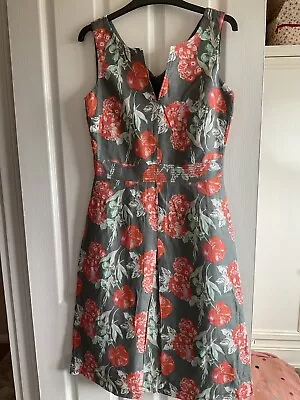 Laura Ashley Dress Size 8 • $17.43