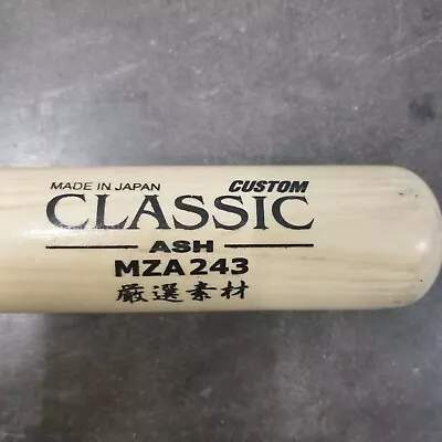 Mizuno Classic MZB 243 Wood Baseball Bat Birch 32   • $45