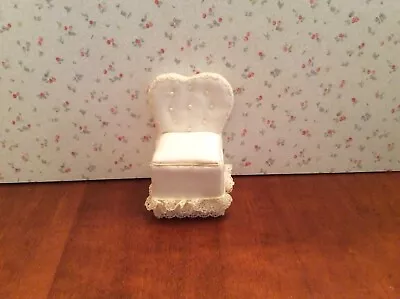 Dollhouse Miniatures White Slipper Chair • $18