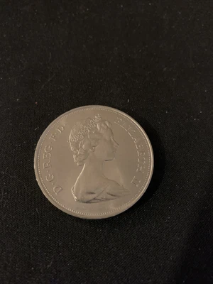 £0.99 • Buy 1972 - Elizabeth And Philip 25th Wedding Anniversary Commemorative Coin
