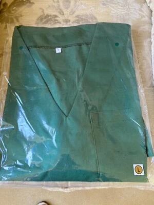 £9 • Buy Medical Scrubs Size Large