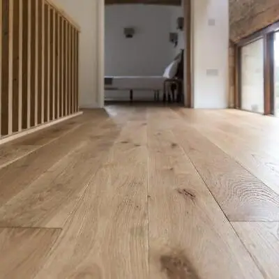 £32 - Engineered Oak Wood Flooring - Brushed UV Oiled Rustic - 18 X 3 X 125m  • £0.99