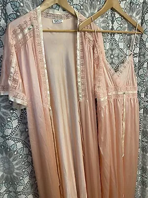 Vintage Gilead Peignoir Set Peach Nightgown & Robe Large Nylon & Satin Lace Trim • $48