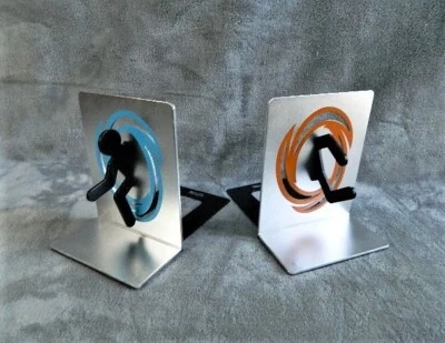 $45.99 • Buy Think Geek Portal 2  Aluminum Bookends 